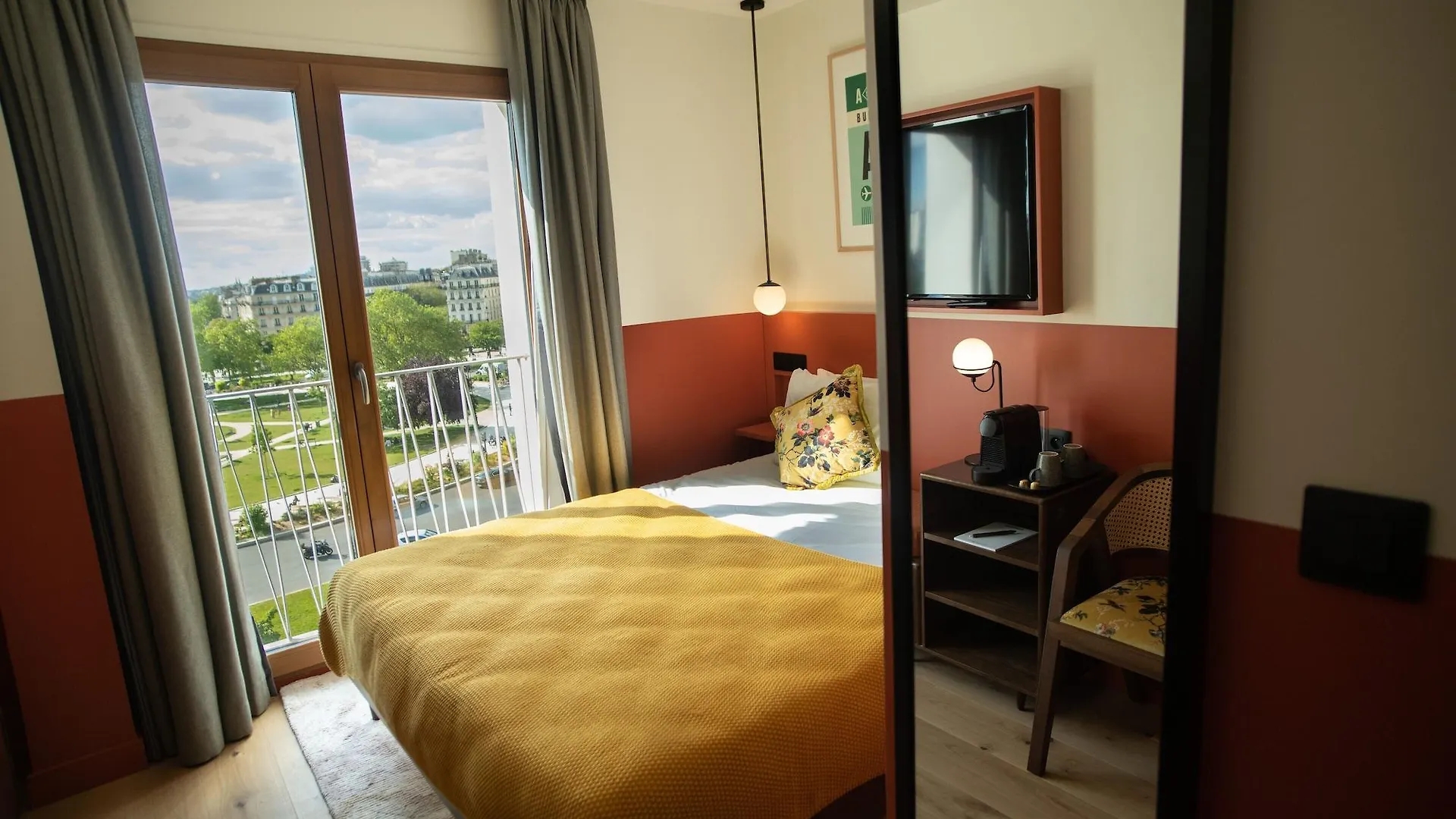 The People Paris Belleville Hostel