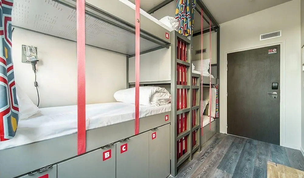 The People Paris Belleville Hostel