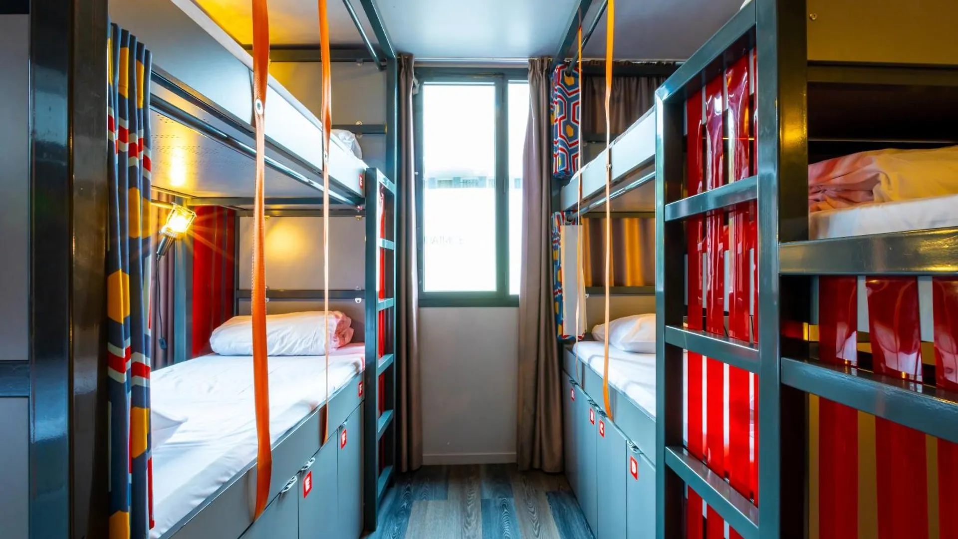 Hostel The People Paris Belleville France